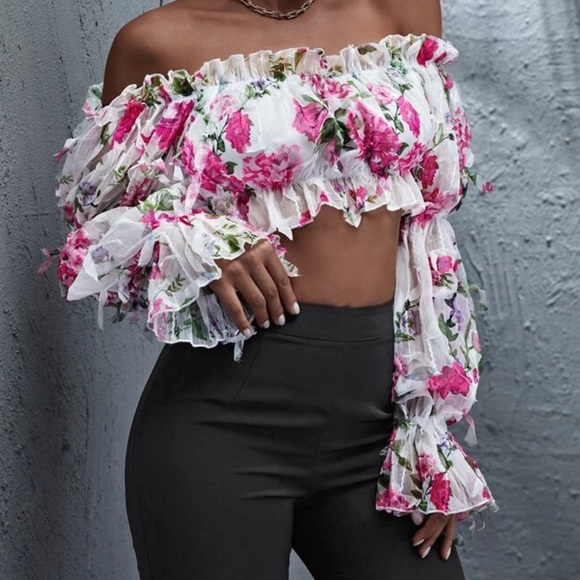 SHEIN Tops - Floral Crop NWOT